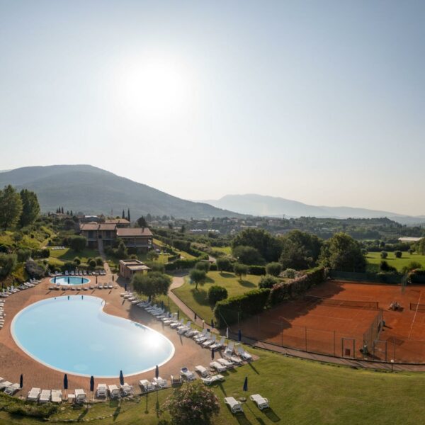 Appartamento per vacanze con piscina privata sul Lago di Garda